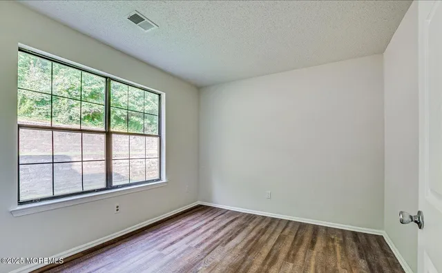 $3,100 | 2006 Bayhead Drive, Unit 2006, Sayreville, NJ 08859