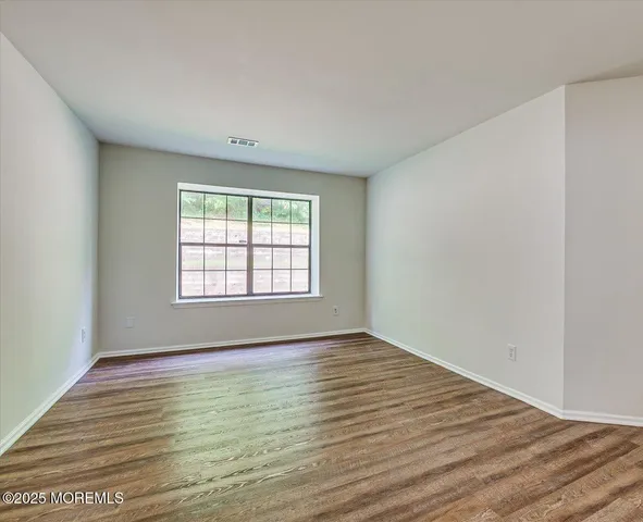 $3,100 | 2006 Bayhead Drive, Unit 2006, Sayreville, NJ 08859