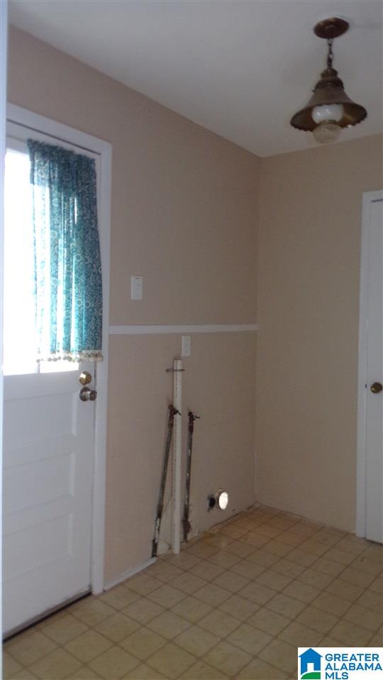 410 Eastern Valley Road Bessemer, AL 35020 - Photo 21 of 32