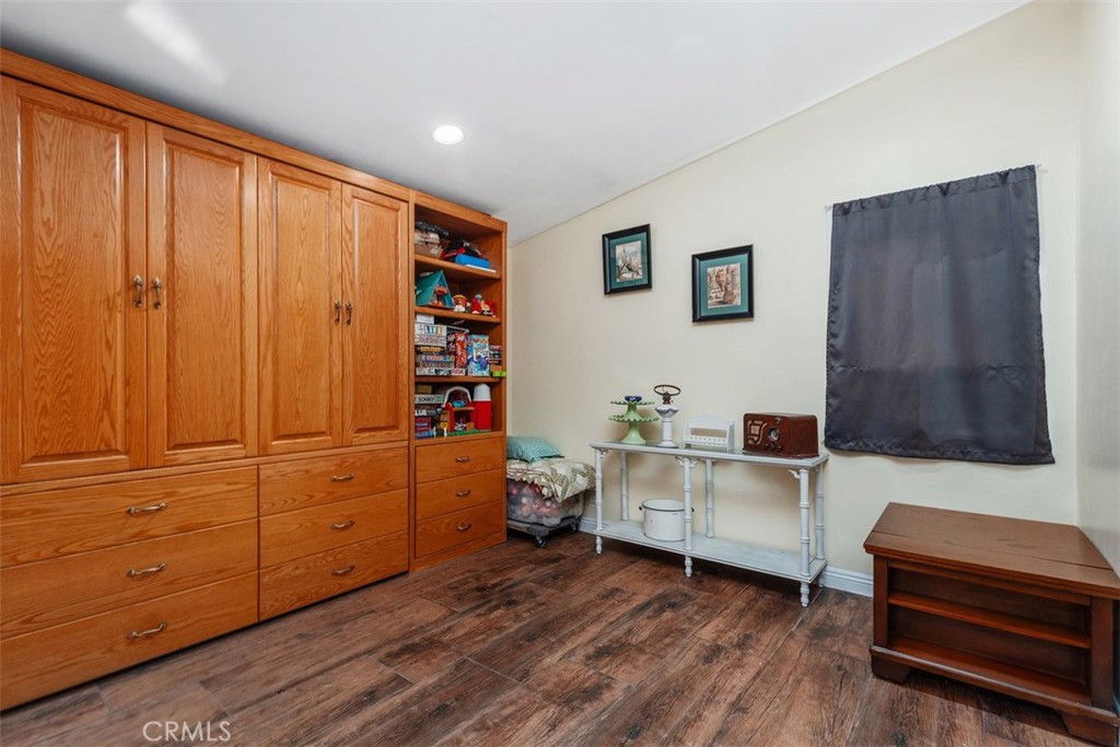 20292 Riverside Drive Newport Beach, CA 92660 - Photo 29 of 38 4th bedroom