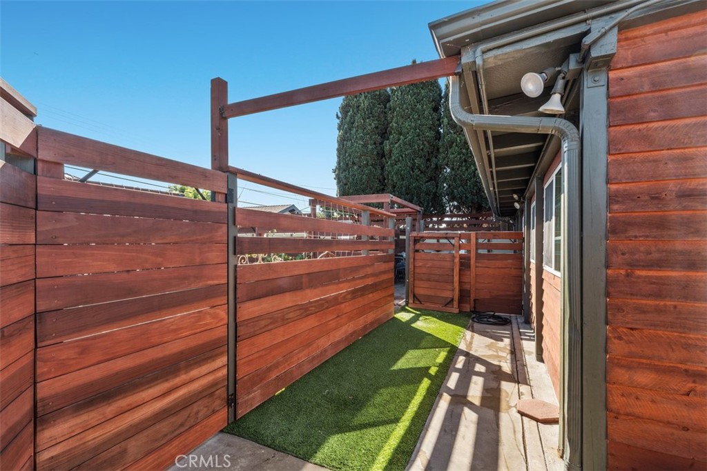 20292 Riverside Drive Newport Beach, CA 92660 - Photo 30 of 38 Outdoor run, leading to the backyard