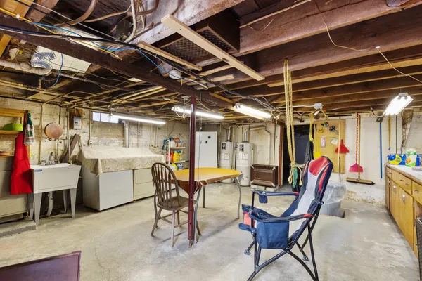 $179,900 | 1314 South 10th Street, Manitowoc, WI 54220