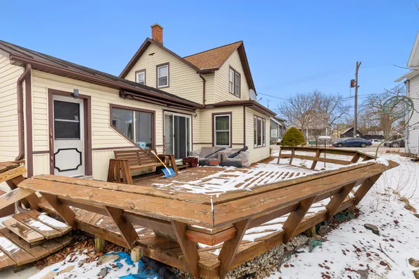 $179,900 | 1314 South 10th Street, Manitowoc, WI 54220