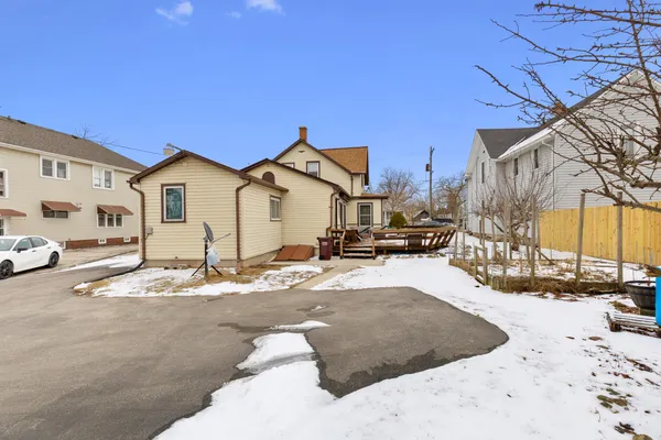 $179,900 | 1314 South 10th Street, Manitowoc, WI 54220