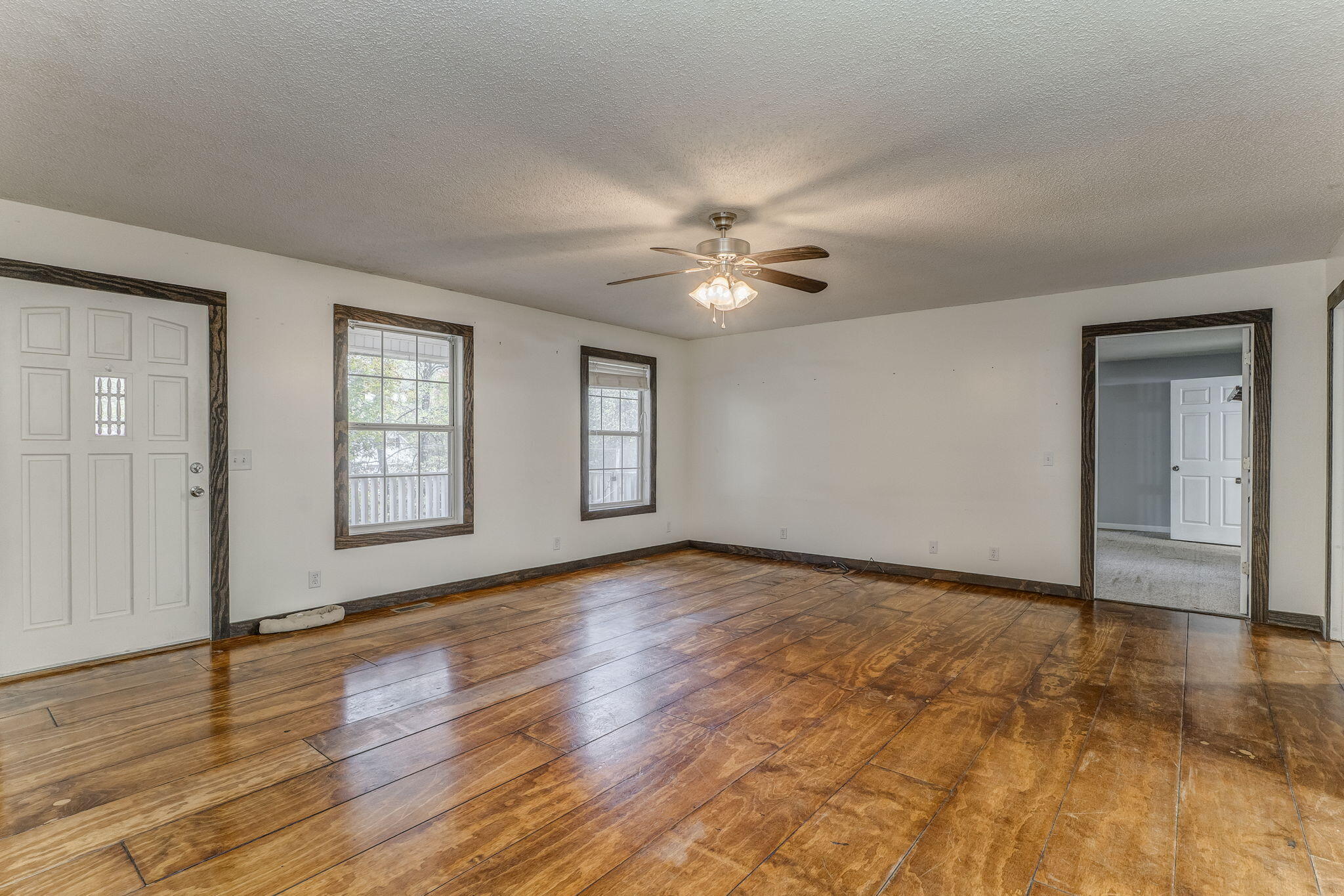 757 Ellis Circle Chatsworth, GA 30705 - Photo 11 of 47 11-web-or-mls-DSC03828_29_30