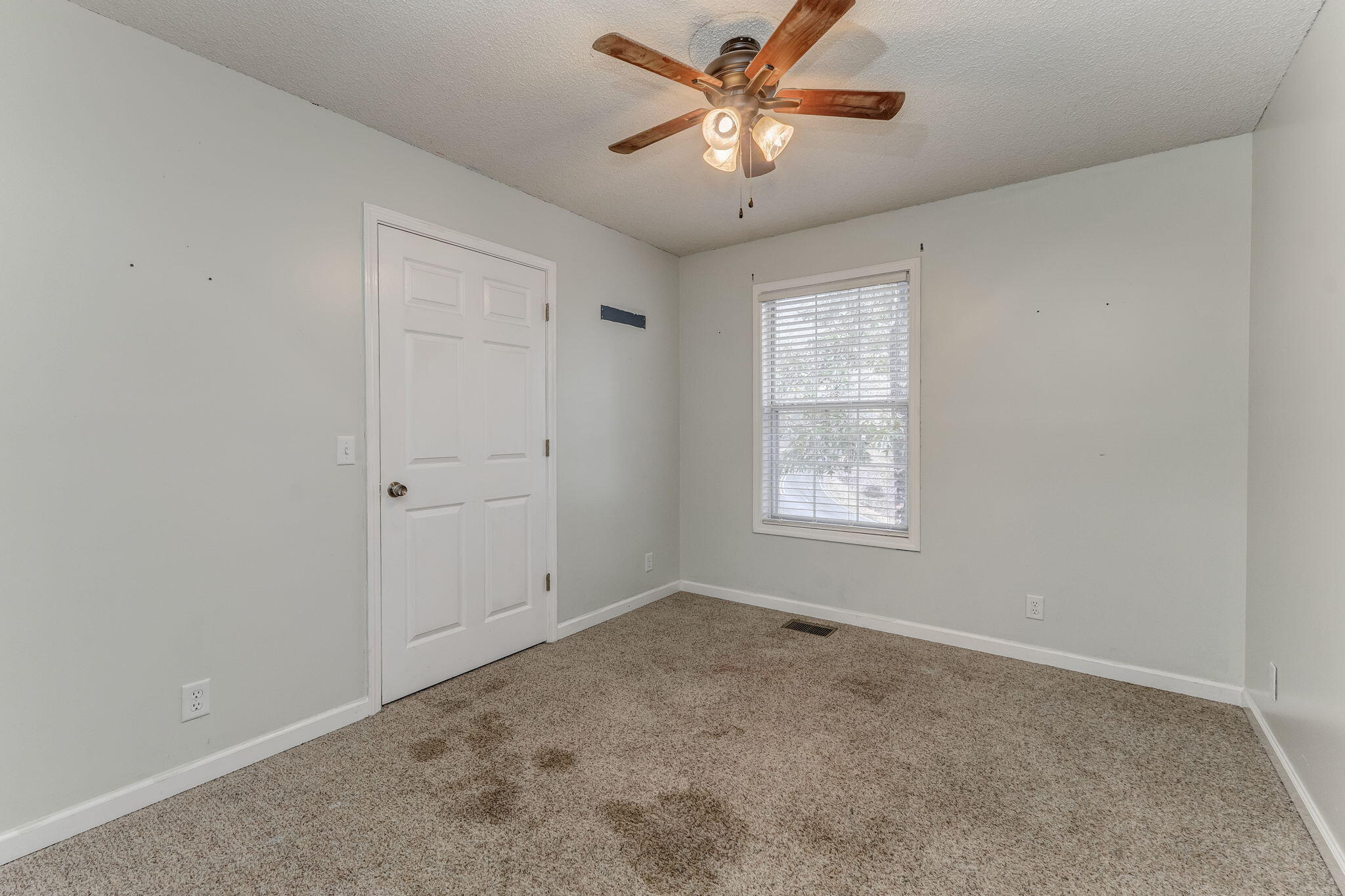 757 Ellis Circle Chatsworth, GA 30705 - Photo 31 of 47 31-web-or-mls-DSC03882_3_4