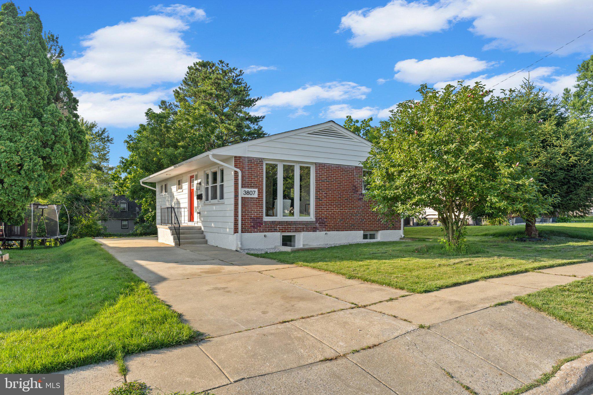 3807 Byfield Road Baltimore, MD 21207 - Photo 2 of 32