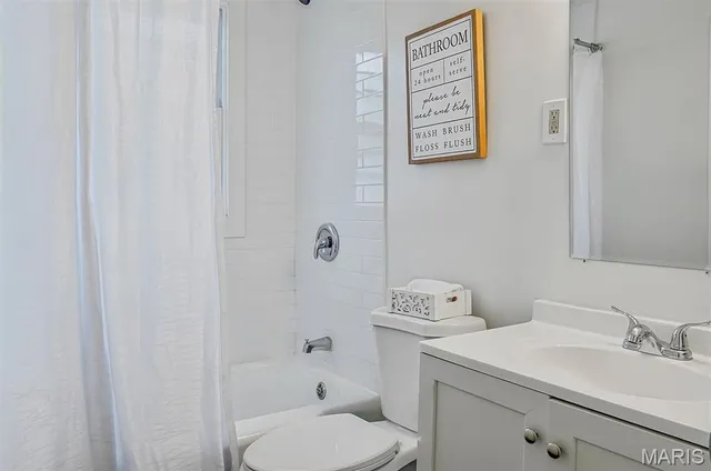 $125,000 | 3304 South Gordon Court, Breckenridge Hills, MO 63114