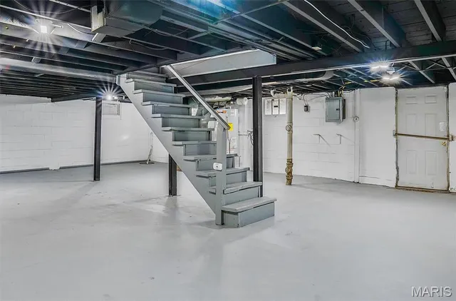 $125,000 | 3304 South Gordon Court, Breckenridge Hills, MO 63114