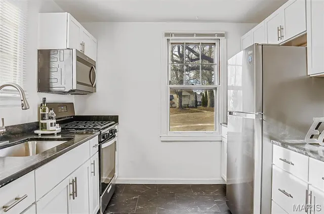 $125,000 | 3304 South Gordon Court, Breckenridge Hills, MO 63114