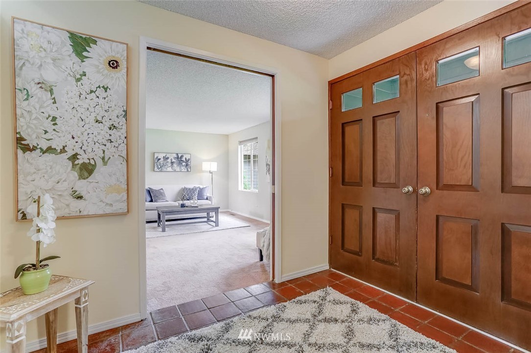 14519 Southeast 167th Street Renton, WA 98058 - Photo 3 of 28 Gallery Image 3