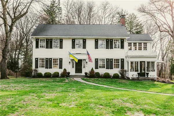 $924,900 | 30 Harwood Lane, Pittsford, NY 14445