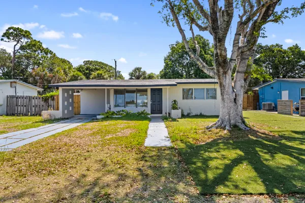 $2,800 | 20 Northeast 17th Avenue, Pompano Beach, FL 33060