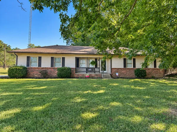 $244,000 | 456 Lakeland Drive, Dover, TN 37058