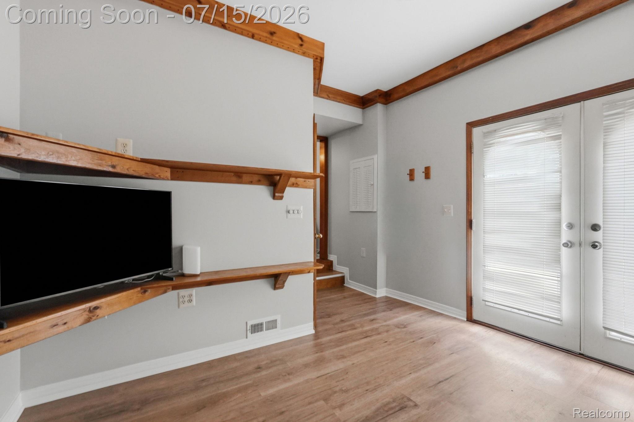 7571 Marlowe Road Belleville, MI 48111 - Photo 7 of 25 7-web-or-mls-vanburen_007.jpg