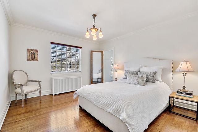 $790,000 | 241 Woodland Road, Highland Park, IL 60035