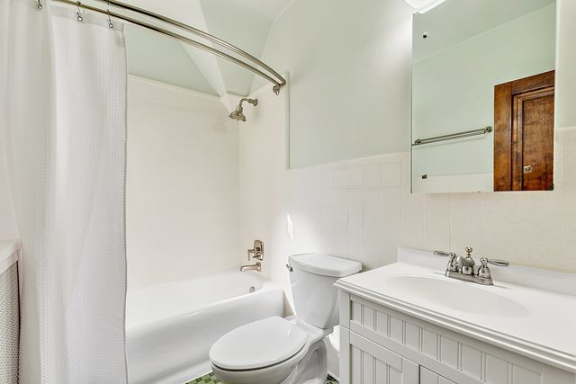 $790,000 | 241 Woodland Road, Highland Park, IL 60035