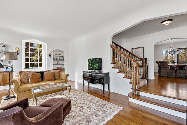 $790,000 | 241 Woodland Road, Highland Park, IL 60035