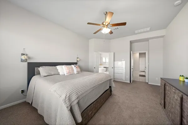 $634,900 | 225 Peninsula Point Drive, Montgomery, TX 77356