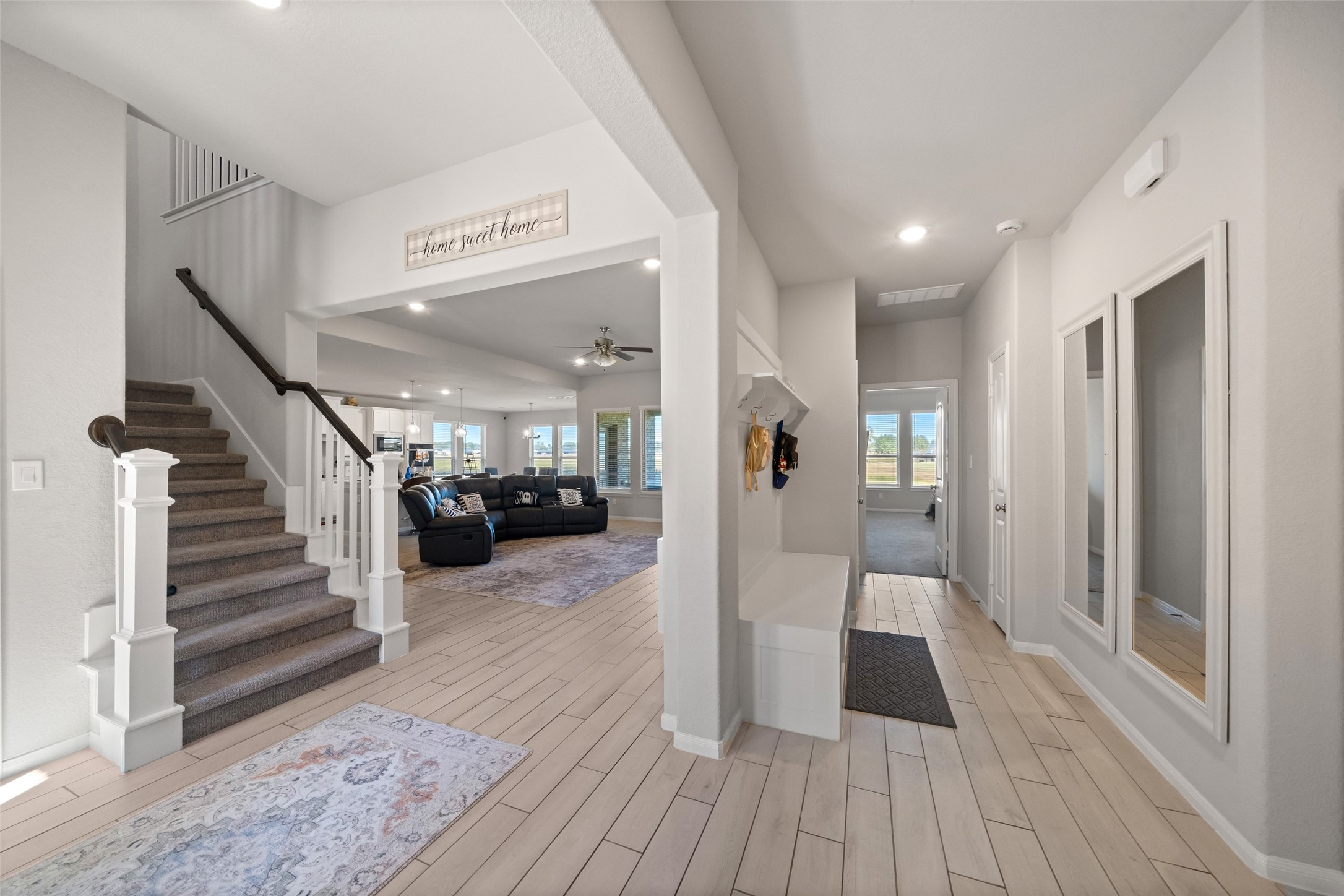 225 Peninsula Point Drive Montgomery, TX 77356 - Photo 3 of 38