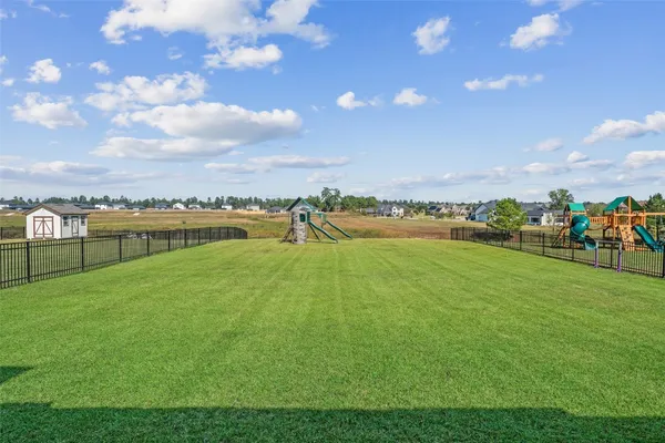 $634,900 | 225 Peninsula Point Drive, Montgomery, TX 77356