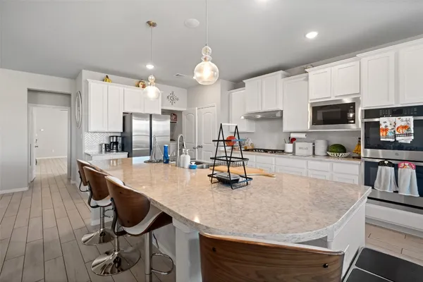 $634,900 | 225 Peninsula Point Drive, Montgomery, TX 77356