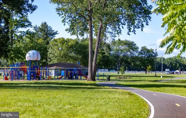 $525,000 | 4801 Nicholson Street, Riverdale, MD 20737