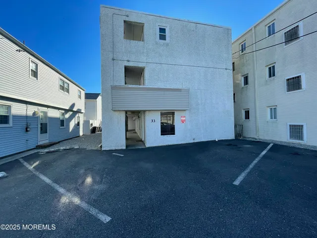 $2,000 | 33 Fremont Avenue, Unit 8, Seaside Heights, NJ 08751