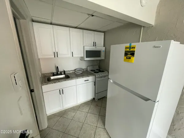 $2,000 | 33 Fremont Avenue, Unit 8, Seaside Heights, NJ 08751