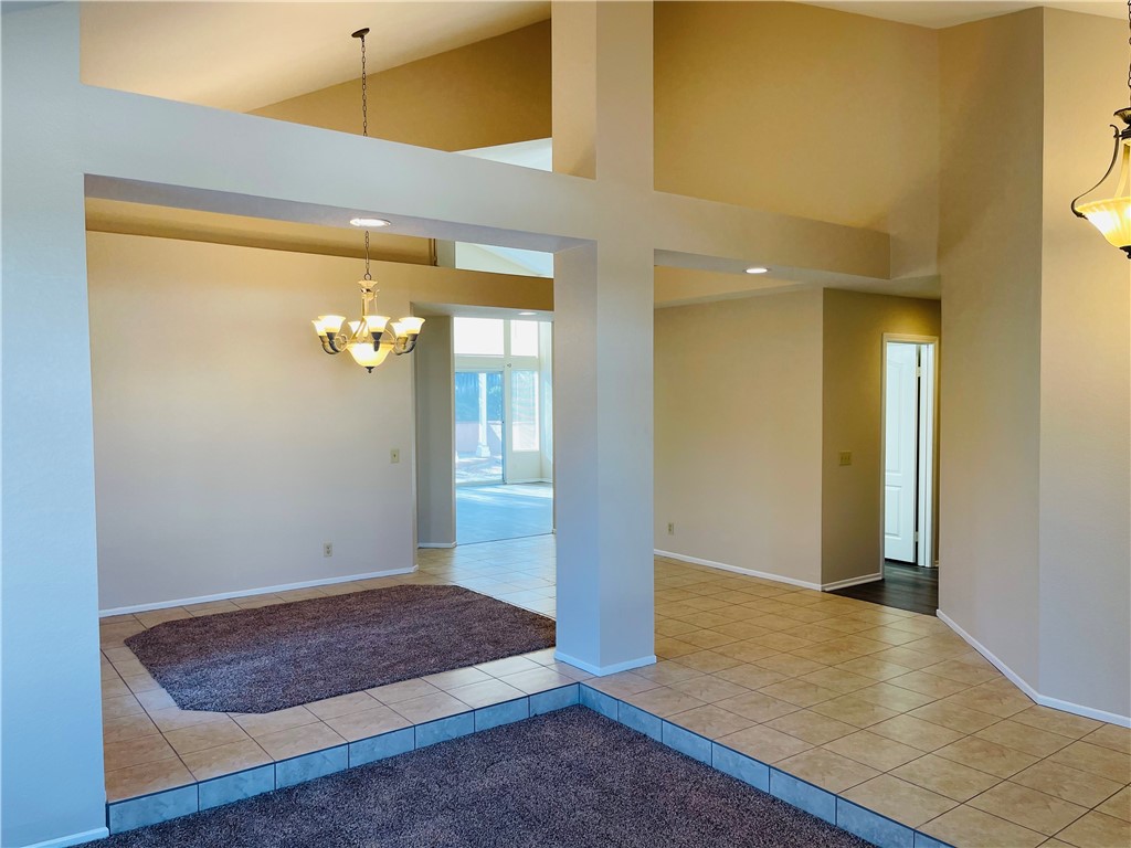 41915 Avenida Sonoma Temecula, CA 92591 - Photo 10 of 60