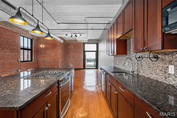 $199,900 | 1619 Washington Avenue, Unit 302, St. Louis, MO 63103