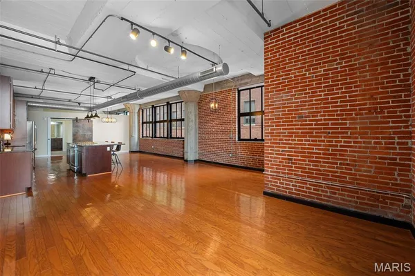 $199,900 | 1619 Washington Avenue, Unit 302, St. Louis, MO 63103