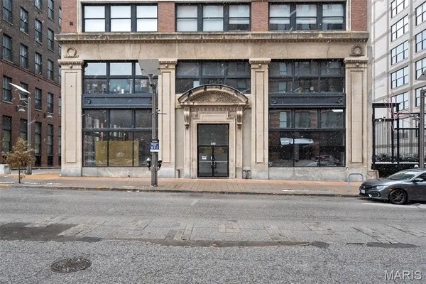 $199,900 | 1619 Washington Avenue, Unit 302, St. Louis, MO 63103
