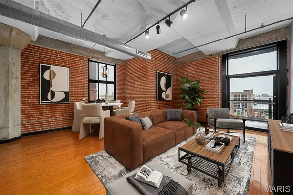 $199,900 | 1619 Washington Avenue, Unit 302, St. Louis, MO 63103