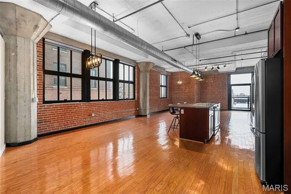 $199,900 | 1619 Washington Avenue, Unit 302, St. Louis, MO 63103