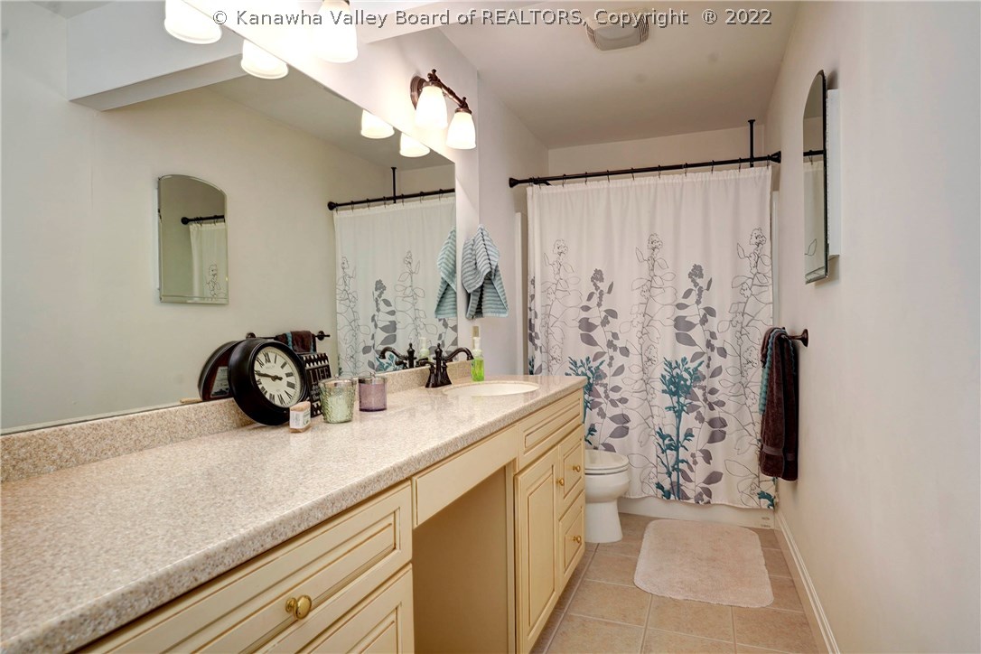 1104 Hickory Road Charleston, WV 25314 - Photo 23 of 37 Gallery Image 23