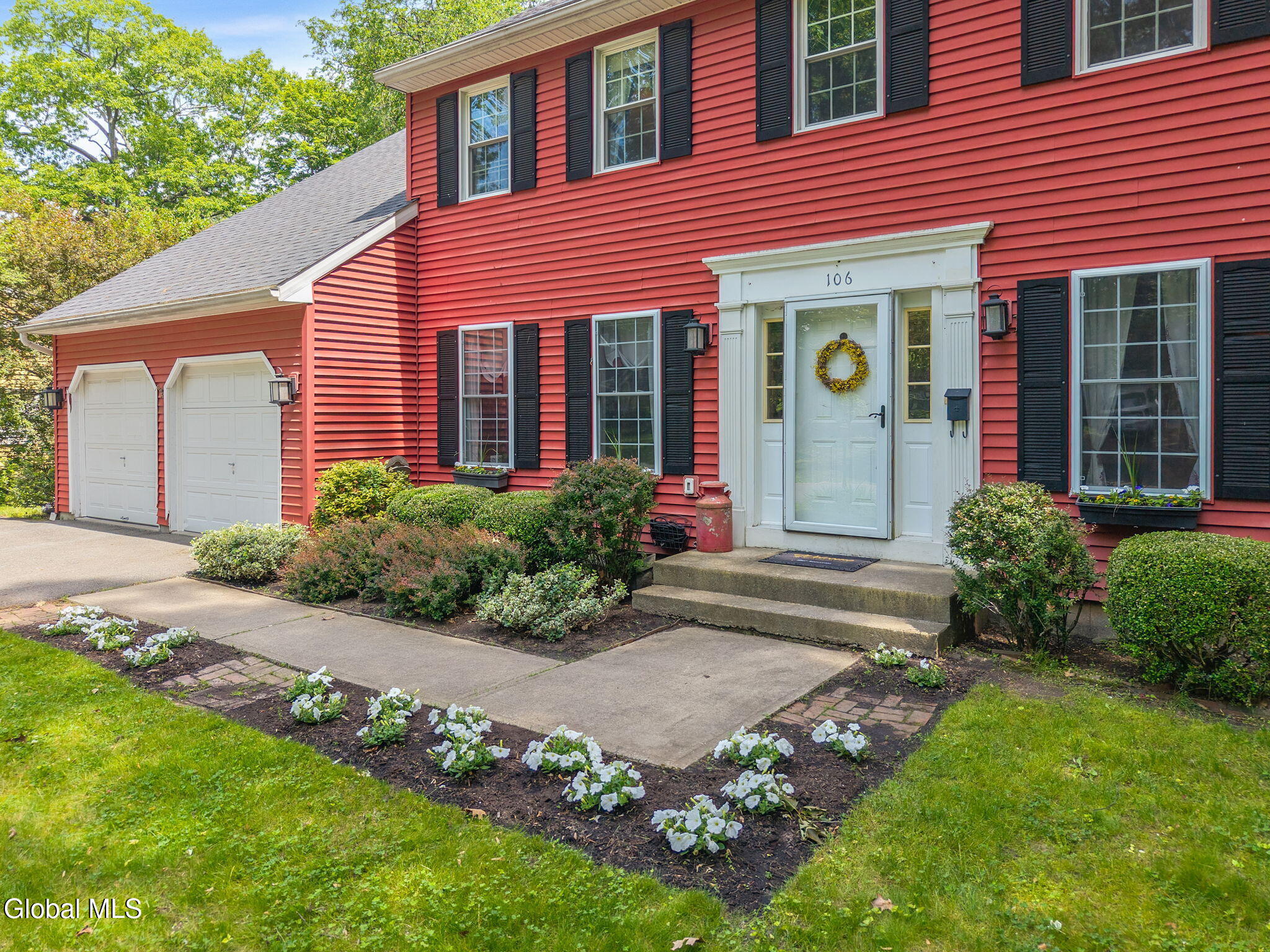 106 Berwick Road Bethlehem, NY 12054 - Photo 2 of 37 4-106BerwickRd_04