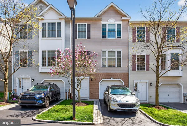 $3,000 | 100 Parker Avenue, Unit 39, Philadelphia, PA 19128