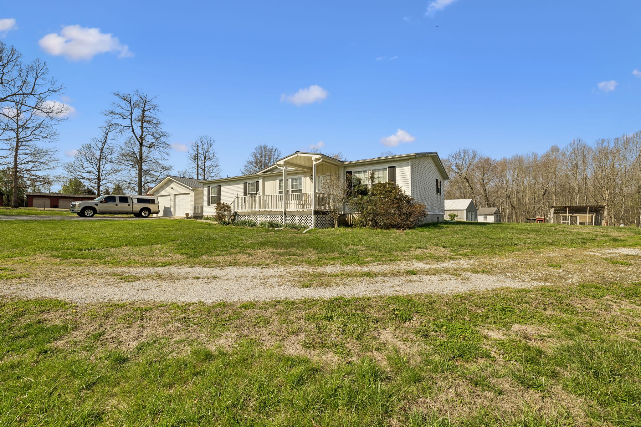 555 Wesley Chapel Road Sparta, TN 38583 - Photo 2 of 21 Gallery Image 2