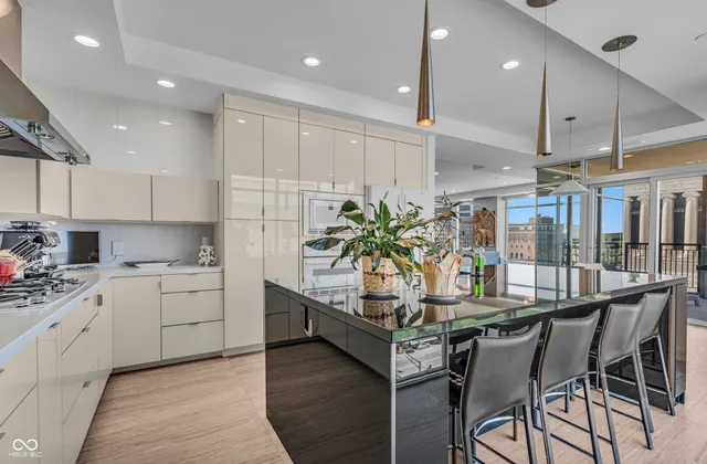 $1,495,000 | 429 North Pennsylvania Street, Unit 801, Indianapolis, IN 46204