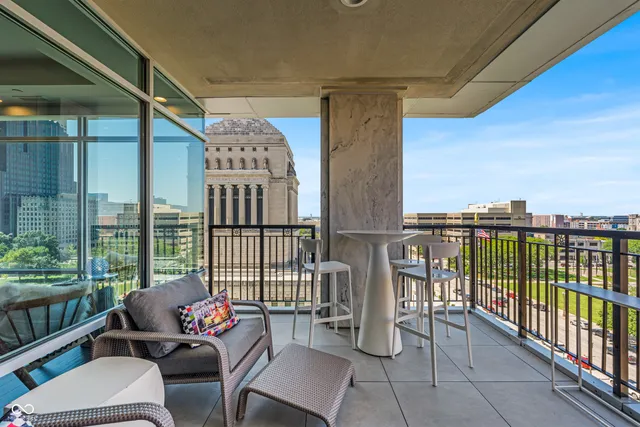 $1,495,000 | 429 North Pennsylvania Street, Unit 801, Indianapolis, IN 46204