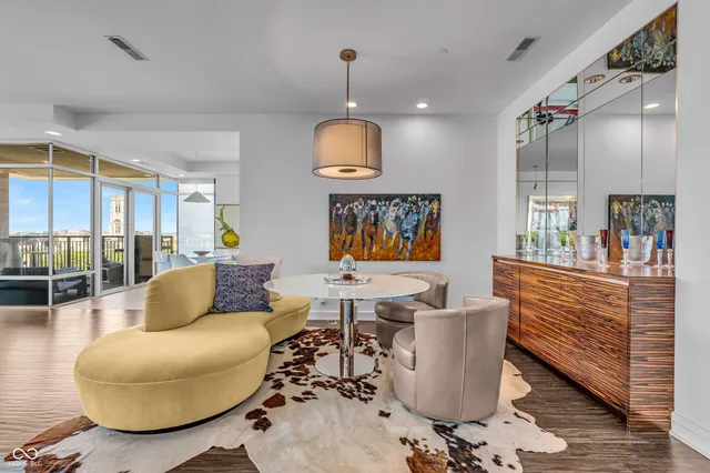 $1,495,000 | 429 North Pennsylvania Street, Unit 801, Indianapolis, IN 46204