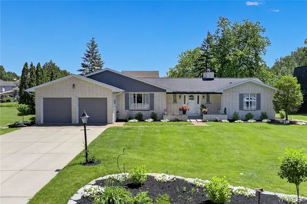 $379,000 | 377 Glengrove Road, Porter, NY 14174