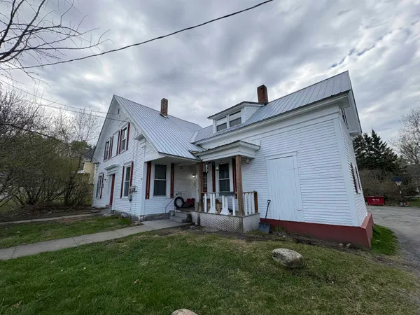 $299,000 | 719 Hill Street, Lyndonville, VT 05851
