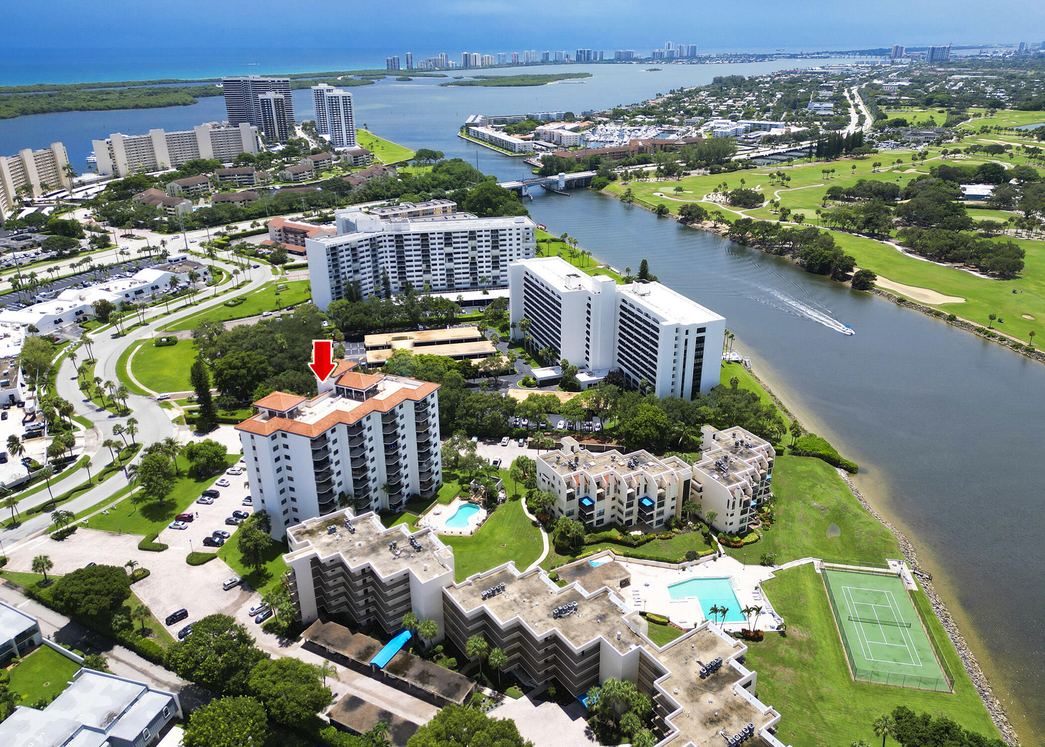 370 Golfview Road, Unit 104 North Palm Beach, FL 33408 - Photo 2 of 28 370 Golfview