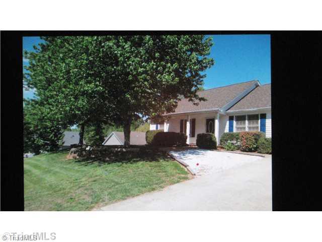 537 Covington Ridge Road Winston-Salem, NC 27107 - Photo 1 of 8 Exterior Front.