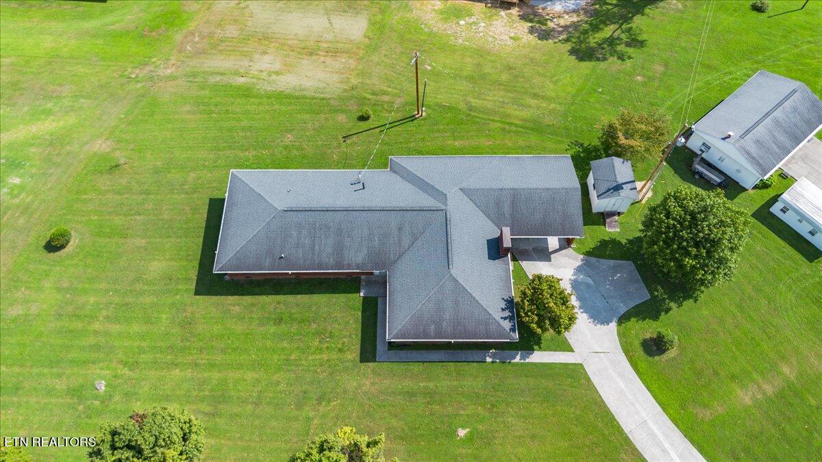 147 Meredith Road La Follette, TN 37766 - Photo 2 of 47 05-Meredith