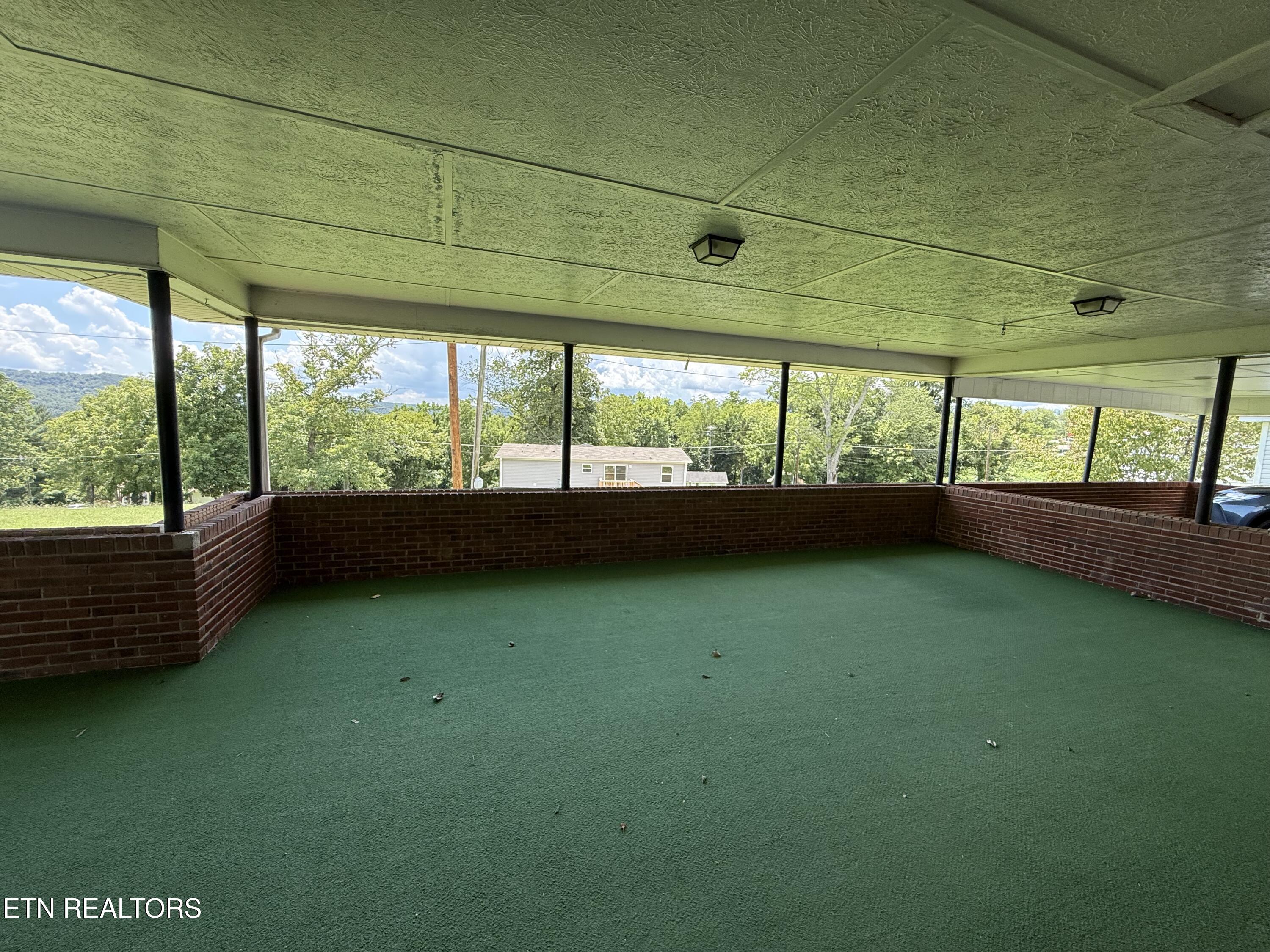 147 Meredith Road La Follette, TN 37766 - Photo 26 of 47 Patio