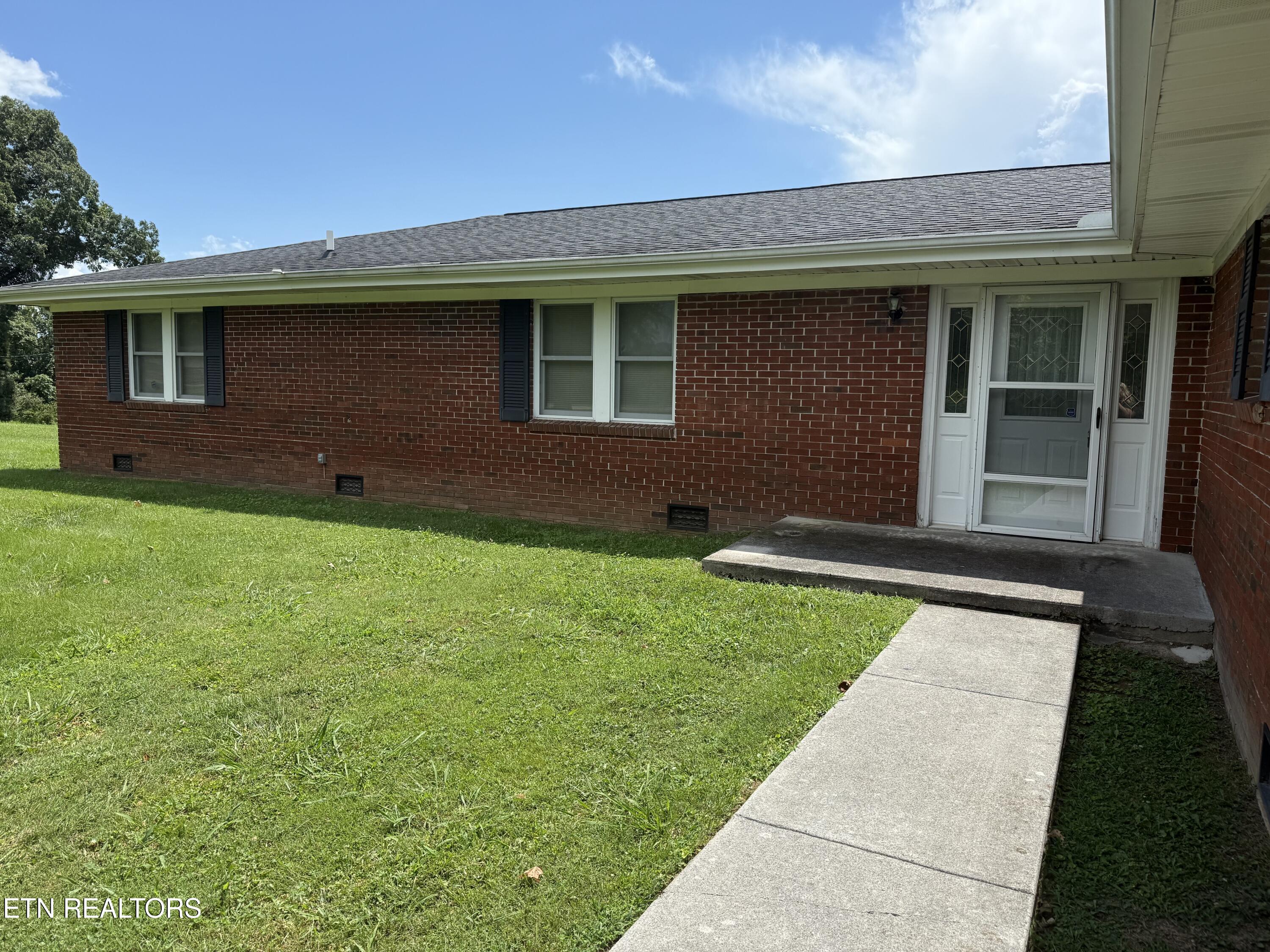147 Meredith Road La Follette, TN 37766 - Photo 30 of 47 Front Door