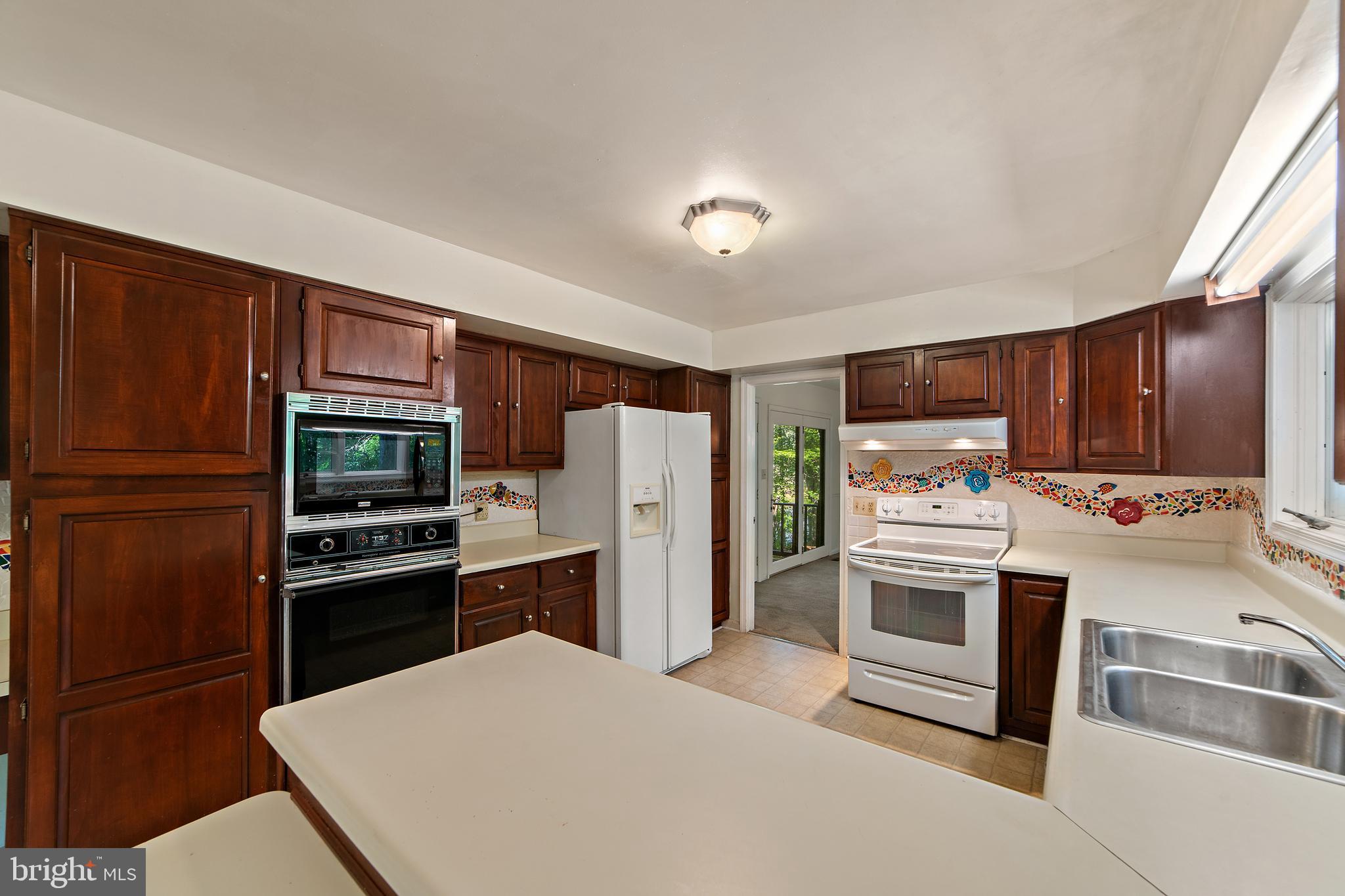 2199 Beaver Dam Road Midland, VA 22728 - Photo 14 of 74 Wall Oven & Microwave